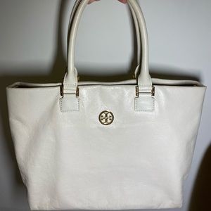 Tory Burch soft leather tote bag in winter white/cream
